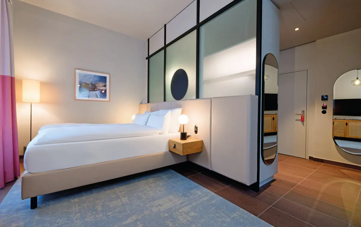Urban Nature Room Bedroom with a bed and a mirror